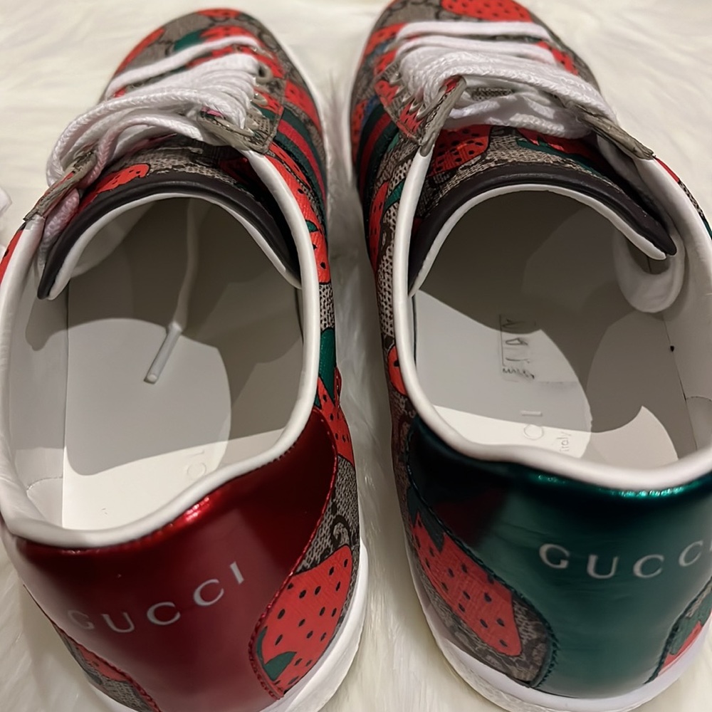 Gucci Ace Strawberry Sneakers - Picture 10 of 16